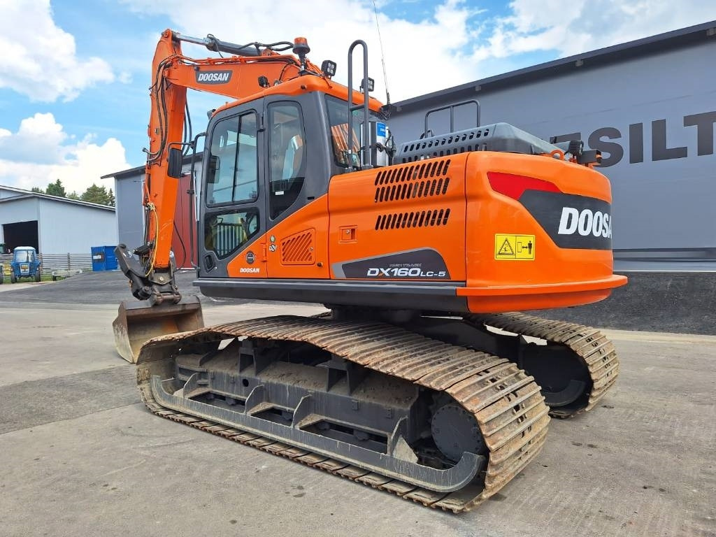 Doosan DX160LCH-5 METSÄMALLI KALLISTAJALLA - Excavadora de cadenas: foto 2 Doosan DX160LCH-5 METSÄMALLI KALLISTAJALLA - Excavadora de cadenas: foto 2