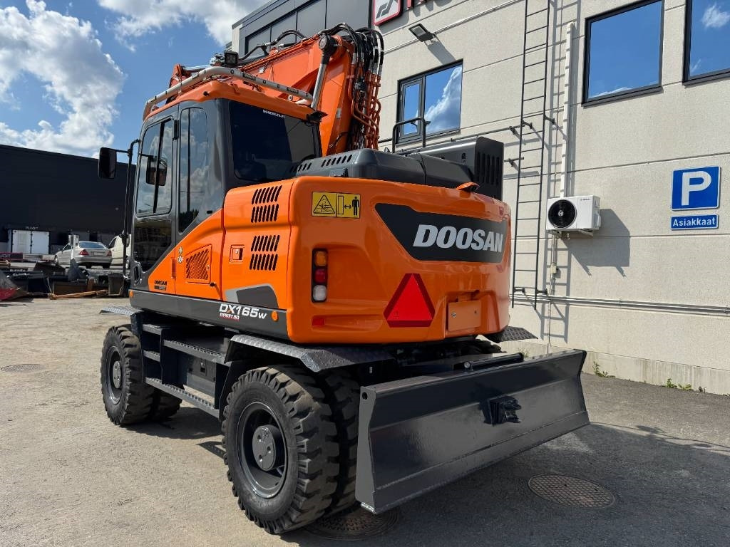 Doosan DX165W-5 PYÖRITTÄJÄLLÄ - Excavadora de ruedas: foto 3 Doosan DX165W-5 PYÖRITTÄJÄLLÄ - Excavadora de ruedas: foto 3