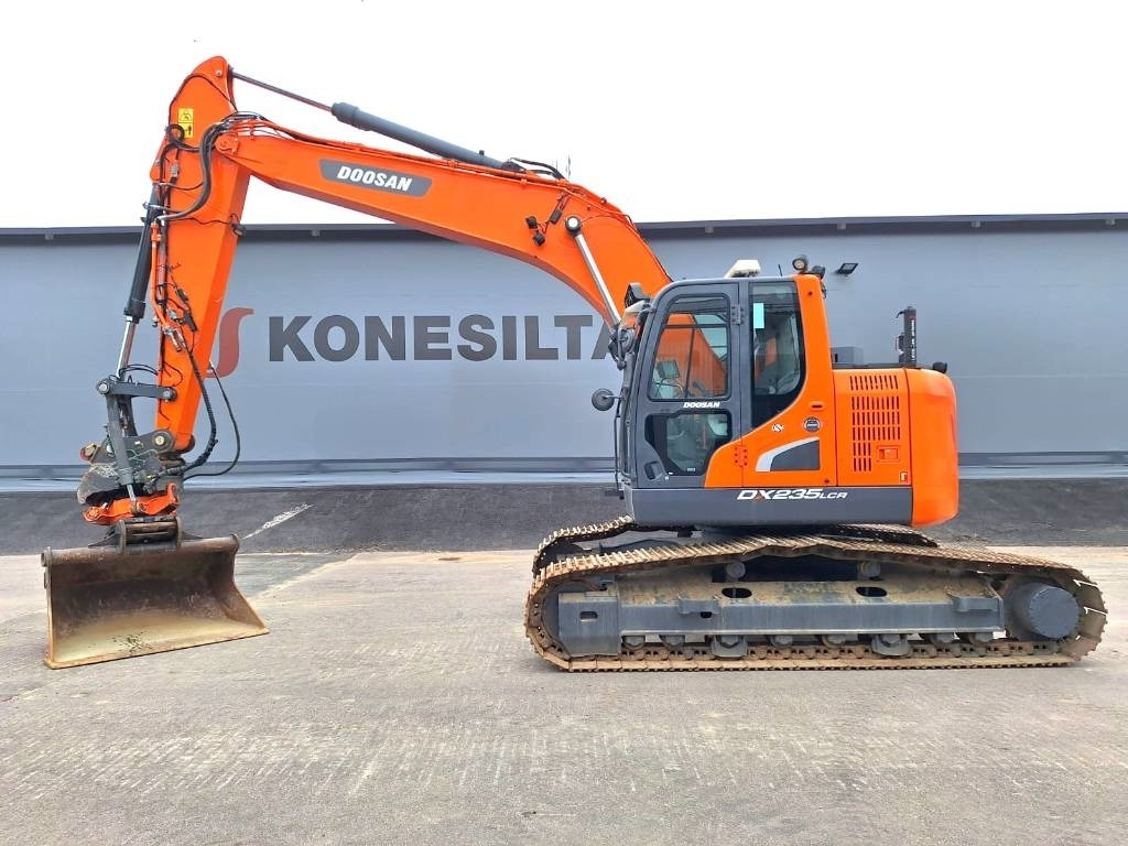Doosan DX235LCR-5 PYÖRITTÄJÄ, 3D-LAITTEET - Excavadora de cadenas: foto 1 Doosan DX235LCR-5 PYÖRITTÄJÄ, 3D-LAITTEET - Excavadora de cadenas: foto 1