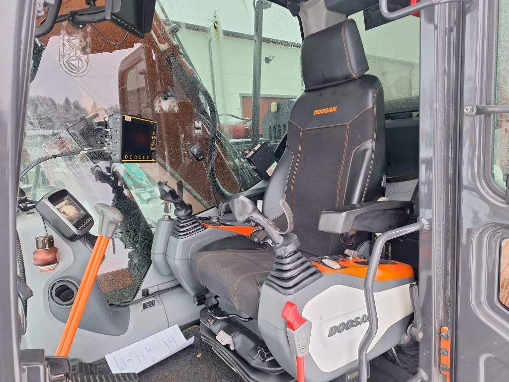 Leasing para Doosan MYYTY! SOLD! DX160LCH-5 METSÄMALLI  Doosan MYYTY! SOLD! DX160LCH-5 METSÄMALLI: foto 11