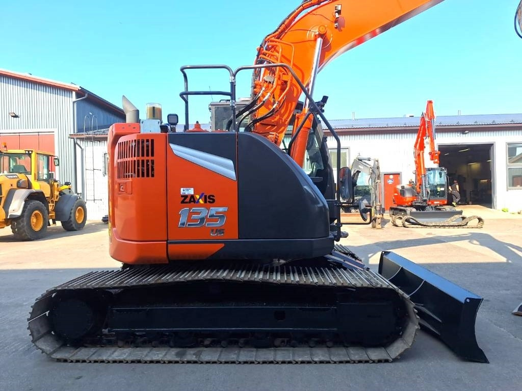Hitachi ZX135USBL-7 PYÖRITTÄJÄ+PIHDIT - Excavadora de cadenas: foto 5 Hitachi ZX135USBL-7 PYÖRITTÄJÄ+PIHDIT - Excavadora de cadenas: foto 5
