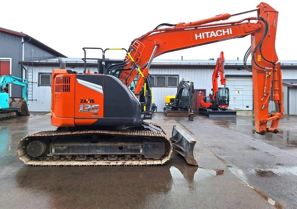 Hitachi ZX135USLC-7 PUSKULEVYLLÄ - Excavadora de cadenas: foto 4 Hitachi ZX135USLC-7 PUSKULEVYLLÄ - Excavadora de cadenas: foto 4