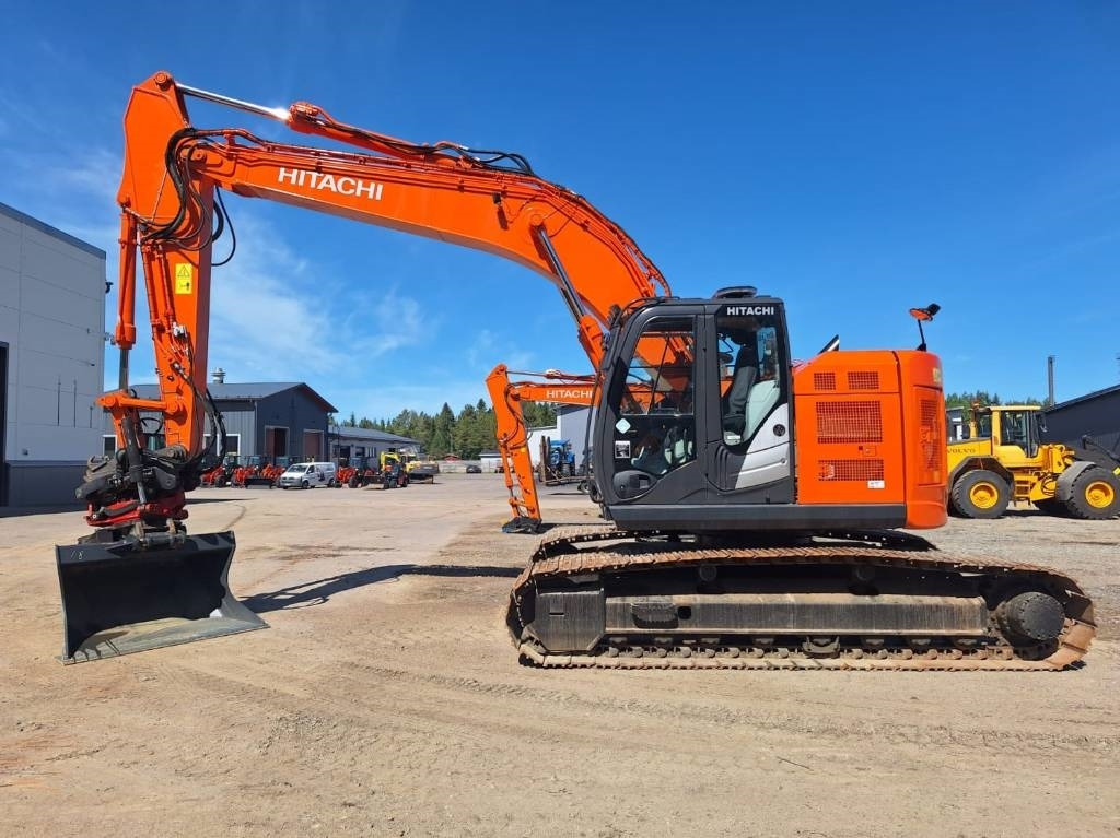 Hitachi ZX225USLC-5 PYÖRITTÄJÄ+PIHDIT YM. - Excavadora de cadenas: foto 1 Hitachi ZX225USLC-5 PYÖRITTÄJÄ+PIHDIT YM. - Excavadora de cadenas: foto 1