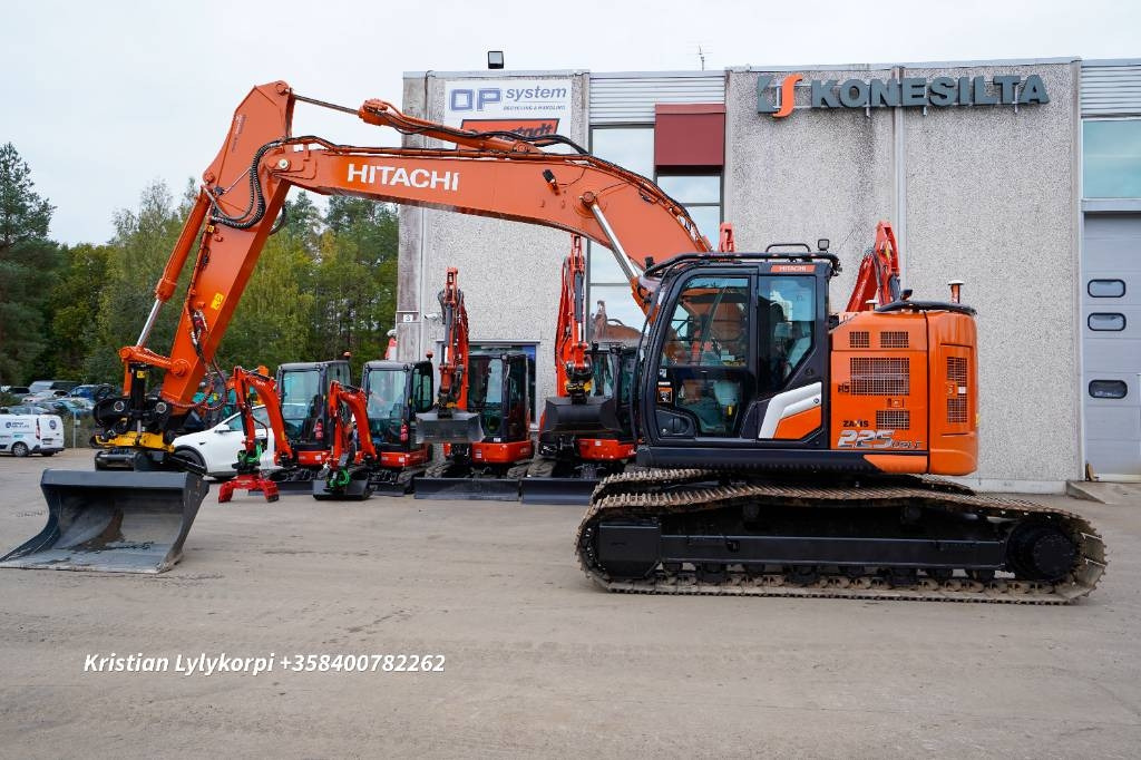 Hitachi ZX225USLC-7 ENGCON JA NOVATRON - Excavadora de cadenas: foto 1 Hitachi ZX225USLC-7 ENGCON JA NOVATRON - Excavadora de cadenas: foto 1