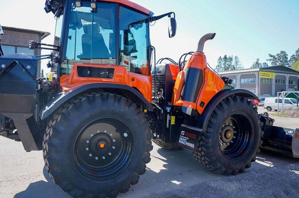 Huddig 1370 City EX-DEMO Myyty! Sold! - Retroexcavadora: foto 5 Huddig 1370 City EX-DEMO Myyty! Sold! - Retroexcavadora: foto 5