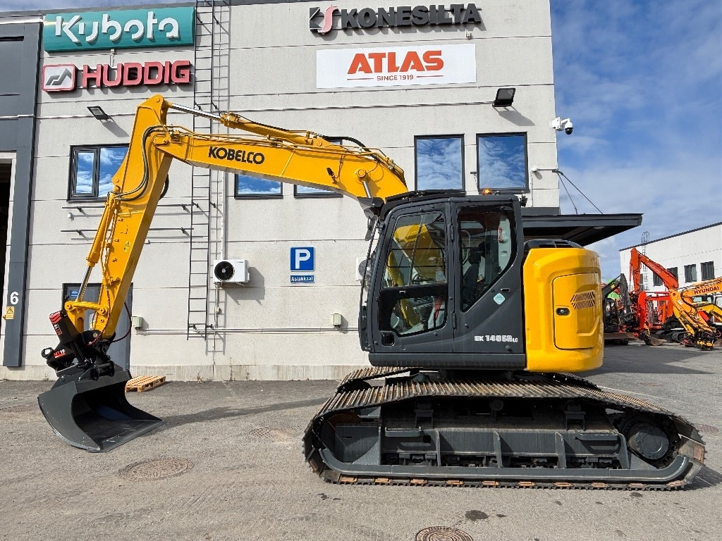 Kobelco SK140SRLC-7 KOROTETTU SUOALUSTA 900MM - Excavadora de cadenas: foto 1 Kobelco SK140SRLC-7 KOROTETTU SUOALUSTA 900MM - Excavadora de cadenas: foto 1