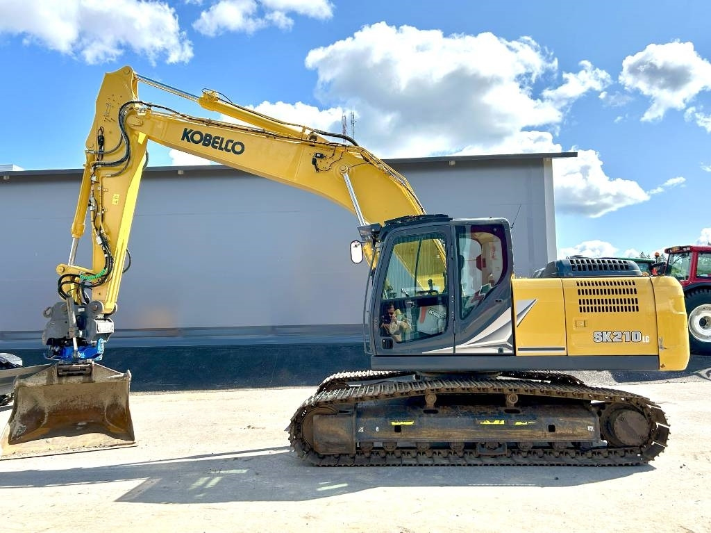 Kobelco SK210LC-11 PYÖRITTÄJÄLLÄ - Excavadora de cadenas: foto 1 Kobelco SK210LC-11 PYÖRITTÄJÄLLÄ - Excavadora de cadenas: foto 1