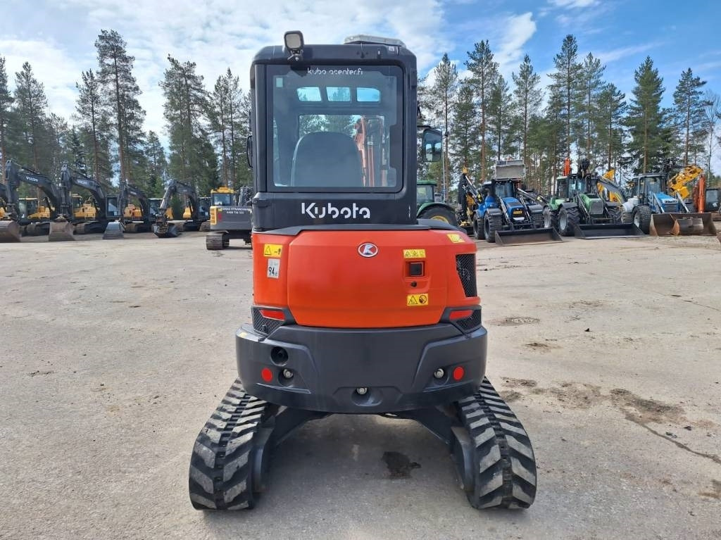 Kubota MYYTY! SOLD! U36-4 PYÖRITTÄJÄLLÄ - Miniexcavadora: foto 3 Kubota MYYTY! SOLD! U36-4 PYÖRITTÄJÄLLÄ - Miniexcavadora: foto 3