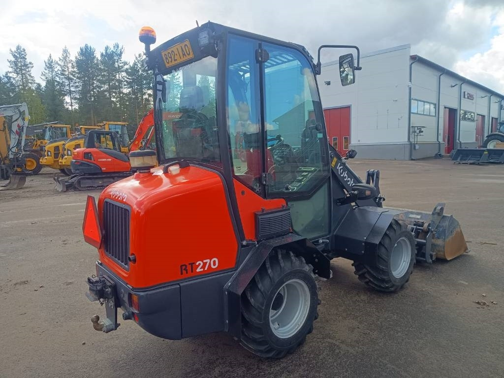 Kubota RT270 KAUHA+PIIKIT - Cargadora articulada: foto 3 Kubota RT270 KAUHA+PIIKIT - Cargadora articulada: foto 3