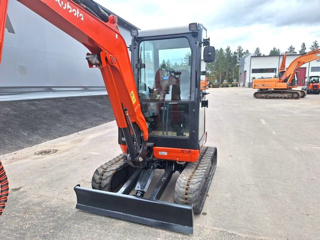 Miniexcavadora Kubota U27-4 KALLISTAJALLA, HUOLLETTU: foto 7