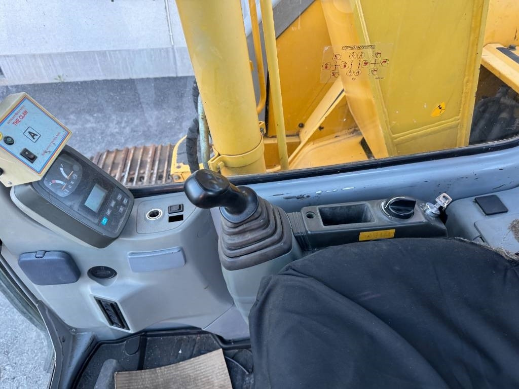 Excavadora de cadenas New Holland E 135 SR LC: foto 13