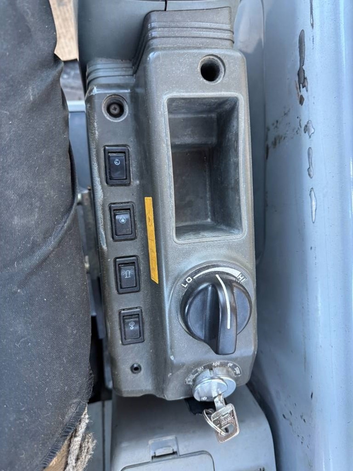 Excavadora de cadenas New Holland E 135 SR LC: foto 15