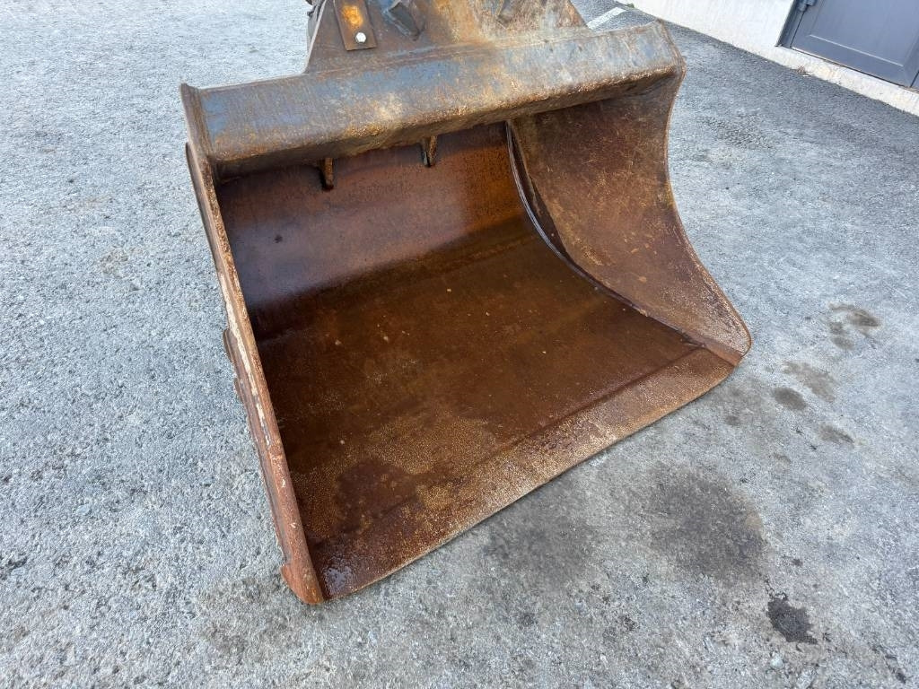 Excavadora de cadenas New Holland E 135 SR LC: foto 11