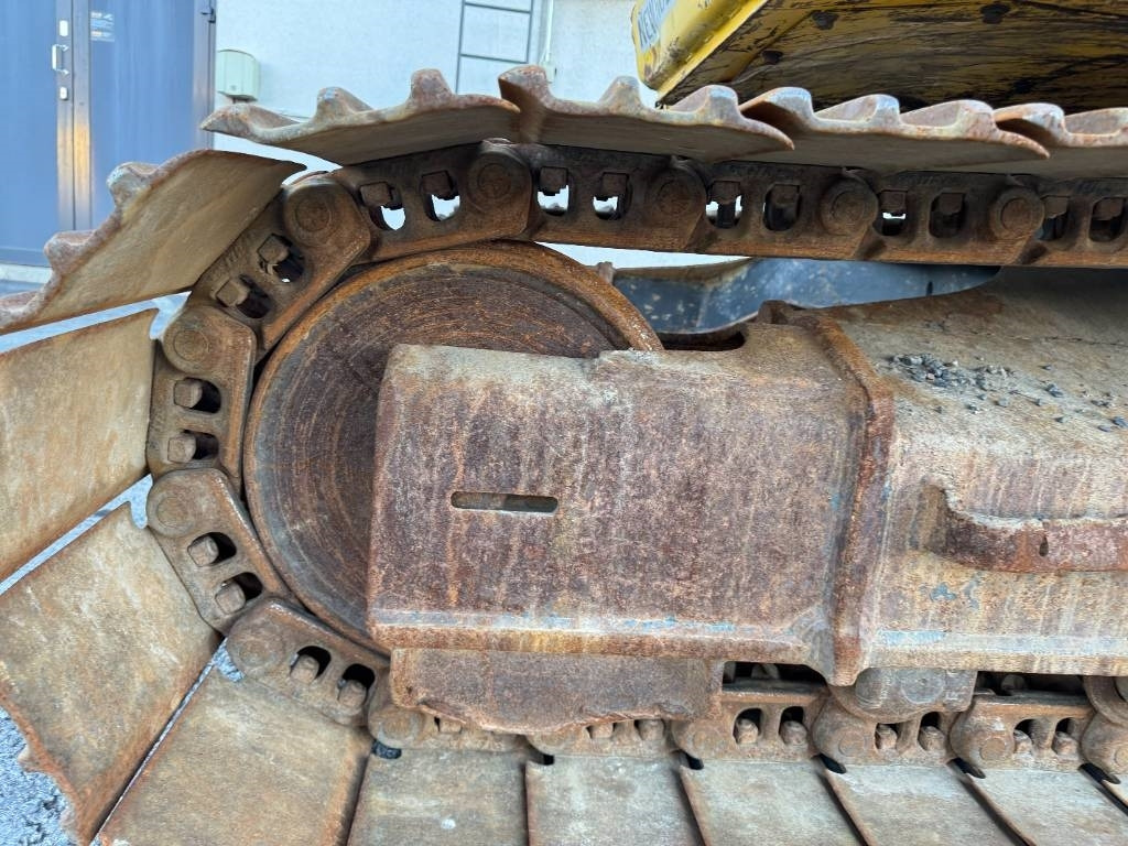 Excavadora de cadenas New Holland E 135 SR LC: foto 9