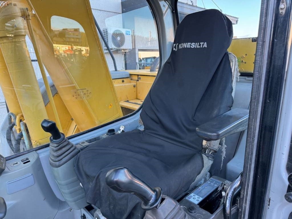 Excavadora de cadenas New Holland E 135 SR LC: foto 12