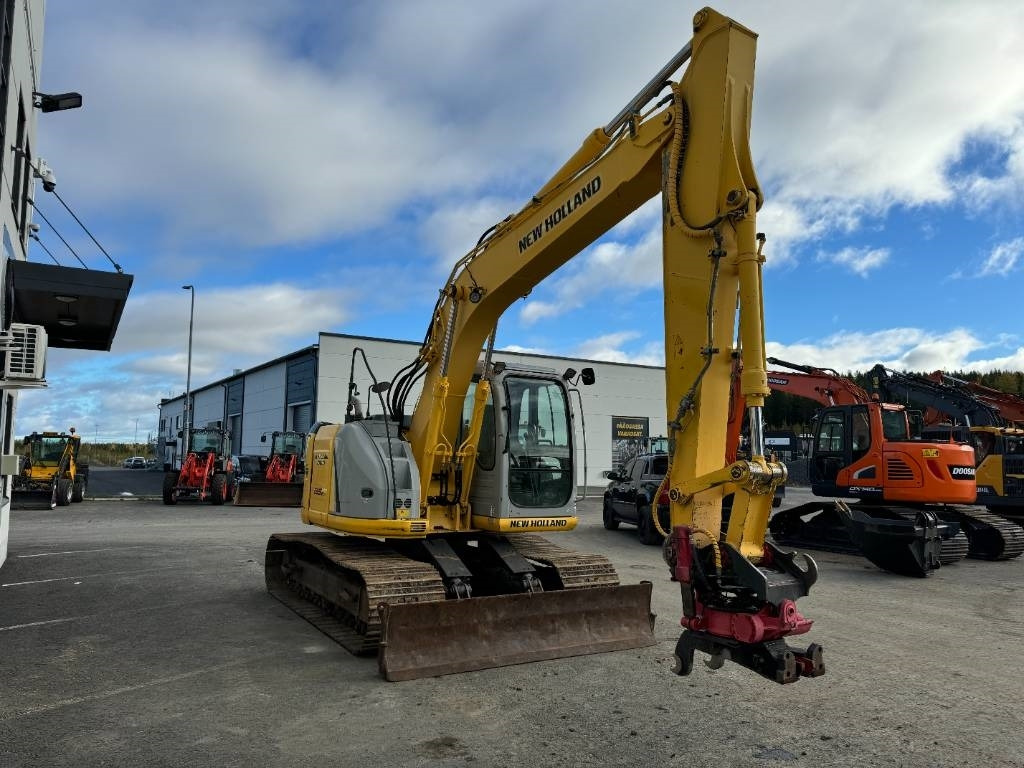 New Holland MYYTY! SOLD! E135BSR-2 PYÖRITTÄJÄLLÄ - Excavadora de cadenas: foto 5 New Holland MYYTY! SOLD! E135BSR-2 PYÖRITTÄJÄLLÄ - Excavadora de cadenas: foto 5
