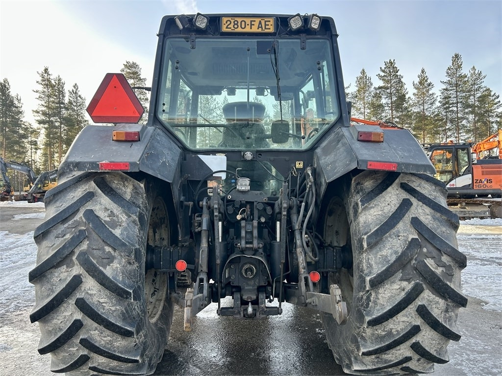 Valtra MYYTY! SOLD! 8450 ETUNOSTOLAITTEELLA - Tractor: foto 5 Valtra MYYTY! SOLD! 8450 ETUNOSTOLAITTEELLA - Tractor: foto 5