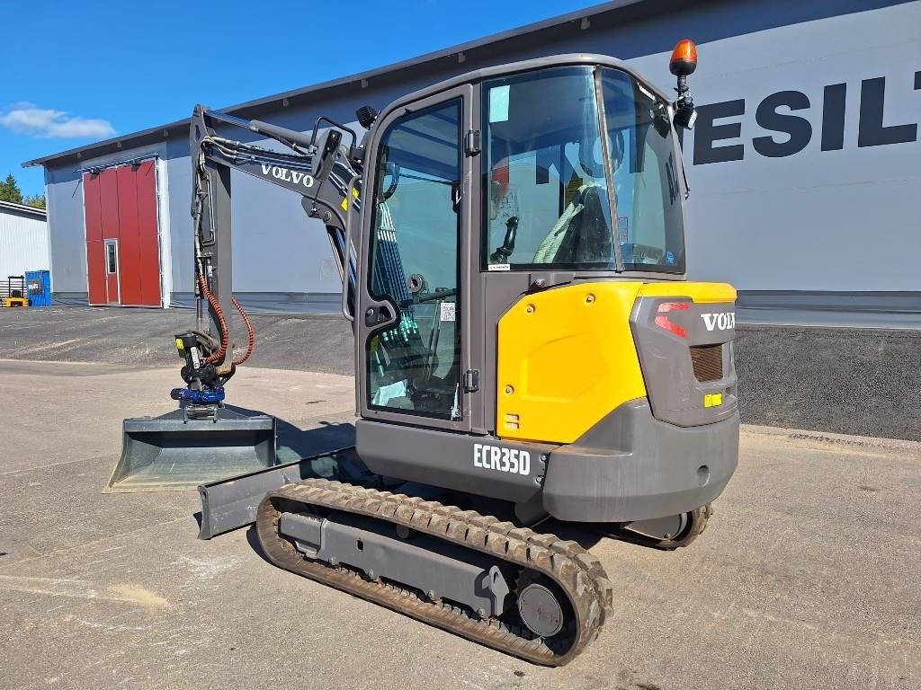 Volvo EC35D PYÖRITTÄJÄLLÄ - Miniexcavadora: foto 2 Volvo EC35D PYÖRITTÄJÄLLÄ - Miniexcavadora: foto 2