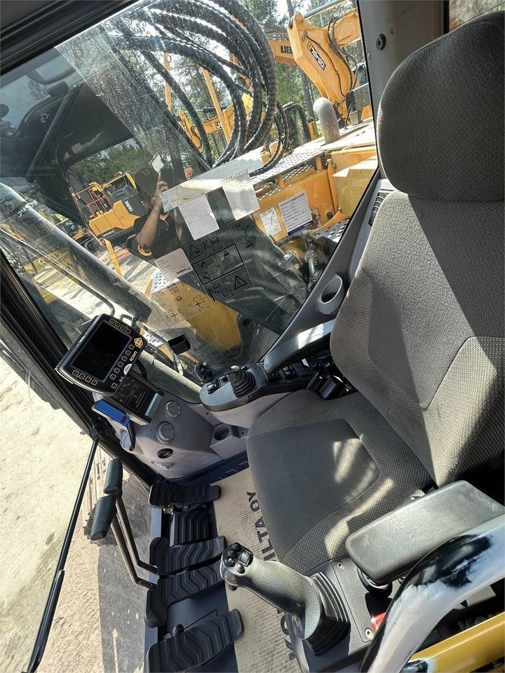 Excavadora de cadenas Volvo ECR235CL PYÖRITTÄJÄ, 3D-LAITTEET: foto 8