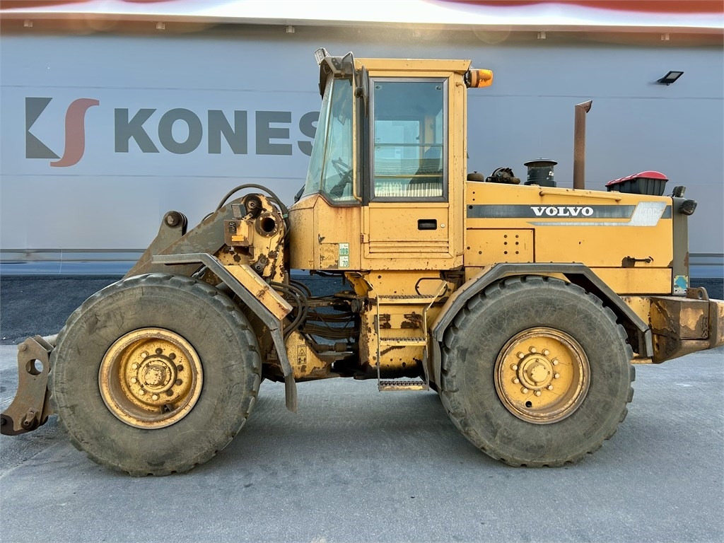 Volvo L70C RASVARILLA - Cargadora de ruedas: foto 1 Volvo L70C RASVARILLA - Cargadora de ruedas: foto 1