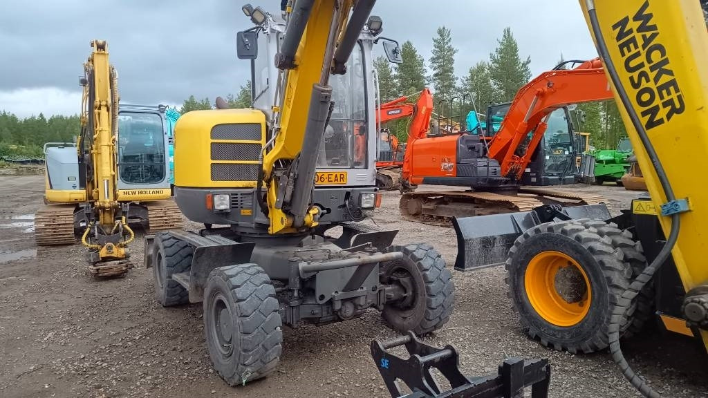 Wacker Neuson 6503 PIHTIENGCON, 2-KAUHAA, PIIKIT - Excavadora de ruedas: foto 2 Wacker Neuson 6503 PIHTIENGCON, 2-KAUHAA, PIIKIT - Excavadora de ruedas: foto 2