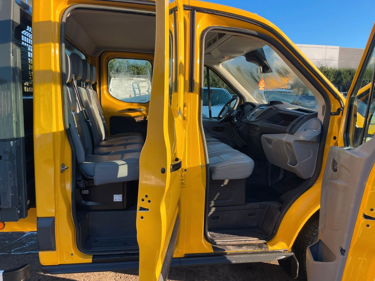 Ford Transit 2.2TDCI. Doka 7 Sitze. ALU pritsche. - Furgoneta caja abierta, Furgoneta combi: foto 3 Ford Transit 2.2TDCI. Doka 7 Sitze. ALU pritsche. - Furgoneta caja abierta, Furgoneta combi: foto 3