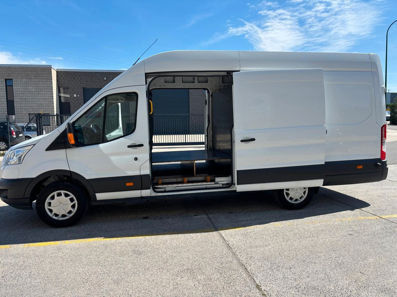 Ford Transit. Maxi. Klima. Euro 6B. Tempomat - Furgón: foto 4 Ford Transit. Maxi. Klima. Euro 6B. Tempomat - Furgón: foto 4