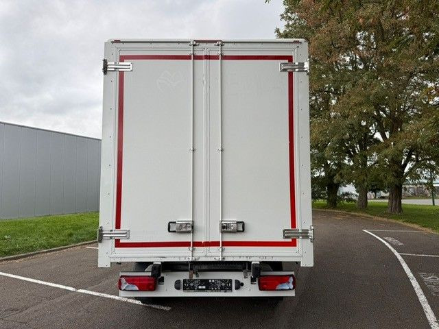 MAN TGE 3-140. Koffer 4.30m. Klima. Navi. Tempomat. - Furgoneta caja cerrada: foto 4 MAN TGE 3-140. Koffer 4.30m. Klima. Navi. Tempomat. - Furgoneta caja cerrada: foto 4