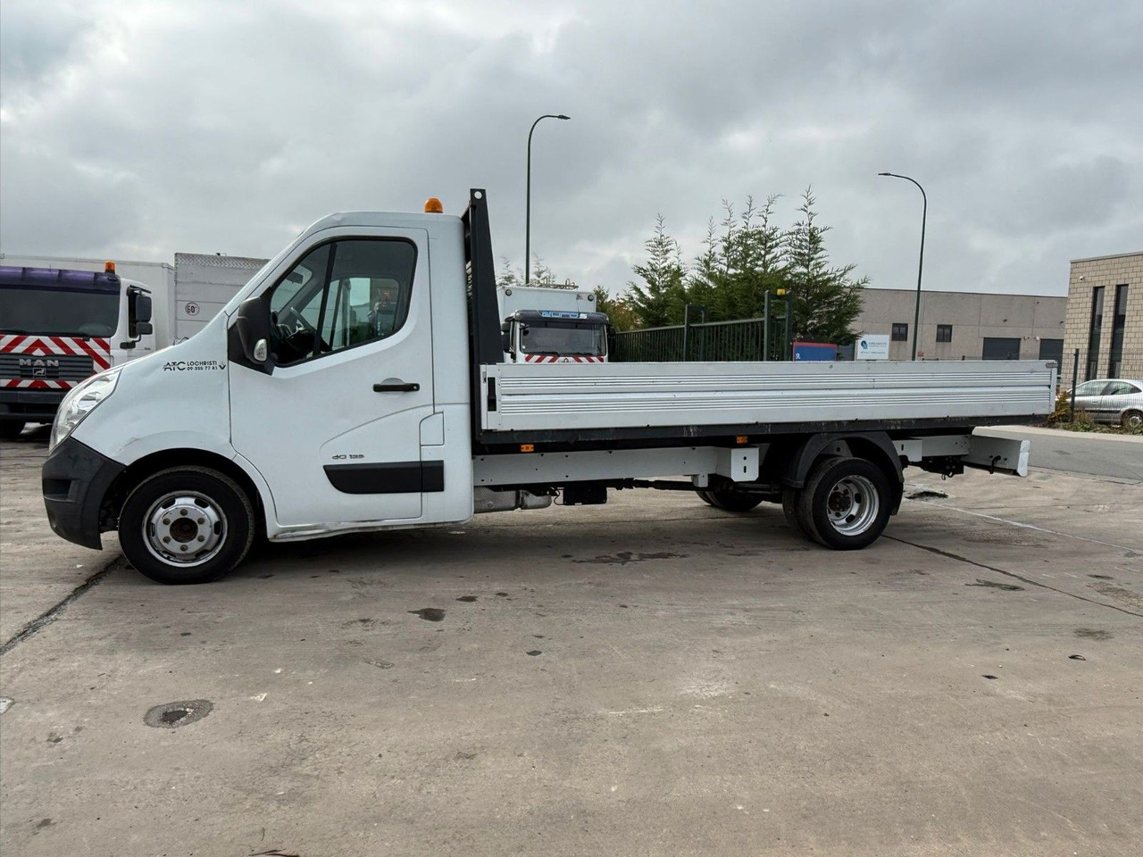 Renault Master 2.3dCi. Maxi Pritsche 4.40m. Klima. - Furgoneta caja abierta: foto 1 Renault Master 2.3dCi. Maxi Pritsche 4.40m. Klima. - Furgoneta caja abierta: foto 1