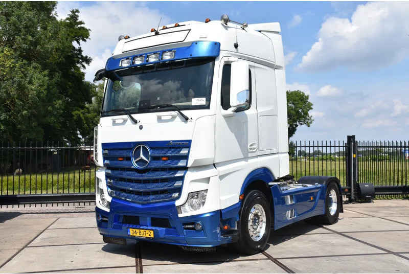 Mercedes-Benz Actros 1942 4x2 - ADR FL - 641 TKM - PTO - PARK. AIRCO - 2 BEDS - ALCOA'S - GOOD CONDITION - - Cabeza tractora: foto 2 Mercedes-Benz Actros 1942 4x2 - ADR FL - 641 TKM - PTO - PARK. AIRCO - 2 BEDS - ALCOA'S - GOOD CONDITION - - Cabeza tractora: foto 2