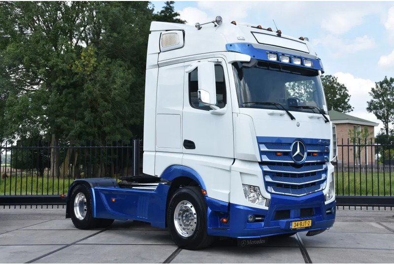 Mercedes-Benz Actros 1942 4x2 - ADR FL - 641 TKM - PTO - PARK. AIRCO - 2 BEDS - ALCOA'S - GOOD CONDITION - - Cabeza tractora: foto 1 Mercedes-Benz Actros 1942 4x2 - ADR FL - 641 TKM - PTO - PARK. AIRCO - 2 BEDS - ALCOA'S - GOOD CONDITION - - Cabeza tractora: foto 1