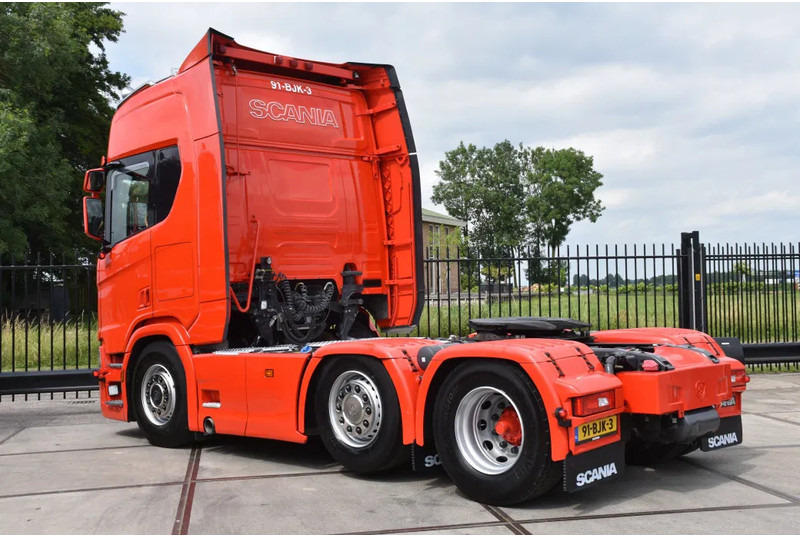 Scania R450 NGS 6x2/4NB - RETARDER - FULL AIR - 748 TKM - LEATHER SEATS - NAVI - 2 x FUEL TANKS - LED LIGHTS - - Cabeza tractora: foto 3 Scania R450 NGS 6x2/4NB - RETARDER - FULL AIR - 748 TKM - LEATHER SEATS - NAVI - 2 x FUEL TANKS - LED LIGHTS - - Cabeza tractora: foto 3