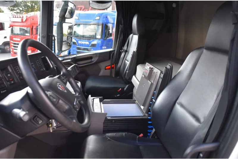 Scania S410 NGS 4x2EB MEGA 95 cm or 103 cm driving height - RETARDER - 796 TKM - FULL AIR - PARK. AIRCO - LEATHER SEATS - 2 x FUEL TANK - Cabeza tractora: foto 5 Scania S410 NGS 4x2EB MEGA 95 cm or 103 cm driving height - RETARDER - 796 TKM - FULL AIR - PARK. AIRCO - LEATHER SEATS - 2 x FUEL TANK - Cabeza tractora: foto 5
