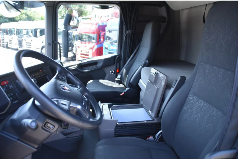Scania S450 NGS 4x2NB - FULL AIR - 727 TKM - RETARDER - PARK. AIRCO - 2 x FUEL TANKS - TOP CONDITION - - Cabeza tractora: foto 5 Scania S450 NGS 4x2NB - FULL AIR - 727 TKM - RETARDER - PARK. AIRCO - 2 x FUEL TANKS - TOP CONDITION - - Cabeza tractora: foto 5