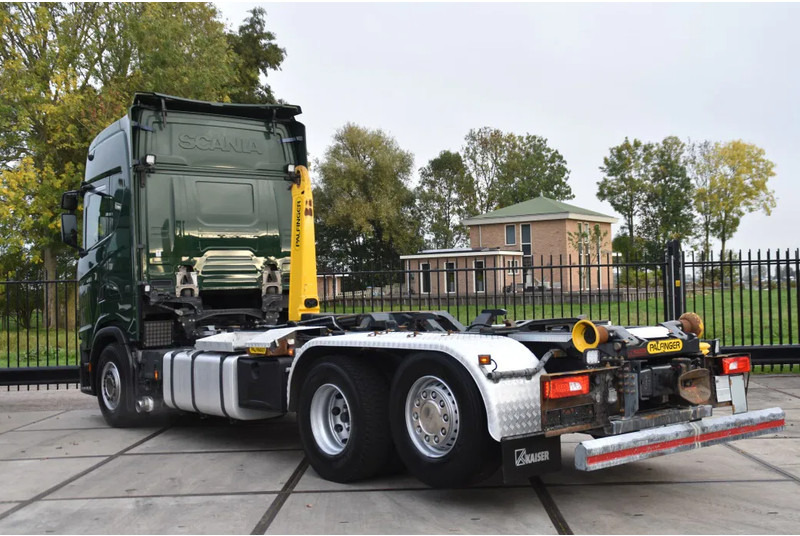 Scania S500 NGS 6x2*4 - HOOKLIFT - RETARDER - 375 TKM - PARK. AIRCO - WHEELBASE: 475 CM - PTO - EXCELLENT CONDITION - - Camión multibasculante: foto 3 Scania S500 NGS 6x2*4 - HOOKLIFT - RETARDER - 375 TKM - PARK. AIRCO - WHEELBASE: 475 CM - PTO - EXCELLENT CONDITION - - Camión multibasculante: foto 3
