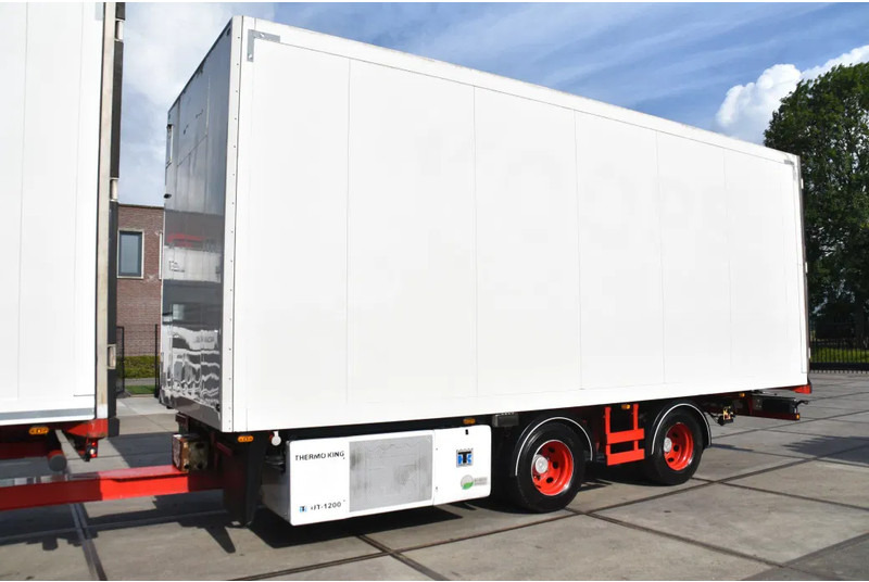 Scania S520 V8 NGS 6x2*4NB + SCHMITZ ZKO 20 - THERMO KING - RETARDER - FULL AIR - WHEELBASE: 515 CM - TOP CONDITION - - Camión frigorífico: foto 3 Scania S520 V8 NGS 6x2*4NB + SCHMITZ ZKO 20 - THERMO KING - RETARDER - FULL AIR - WHEELBASE: 515 CM - TOP CONDITION - - Camión frigorífico: foto 3