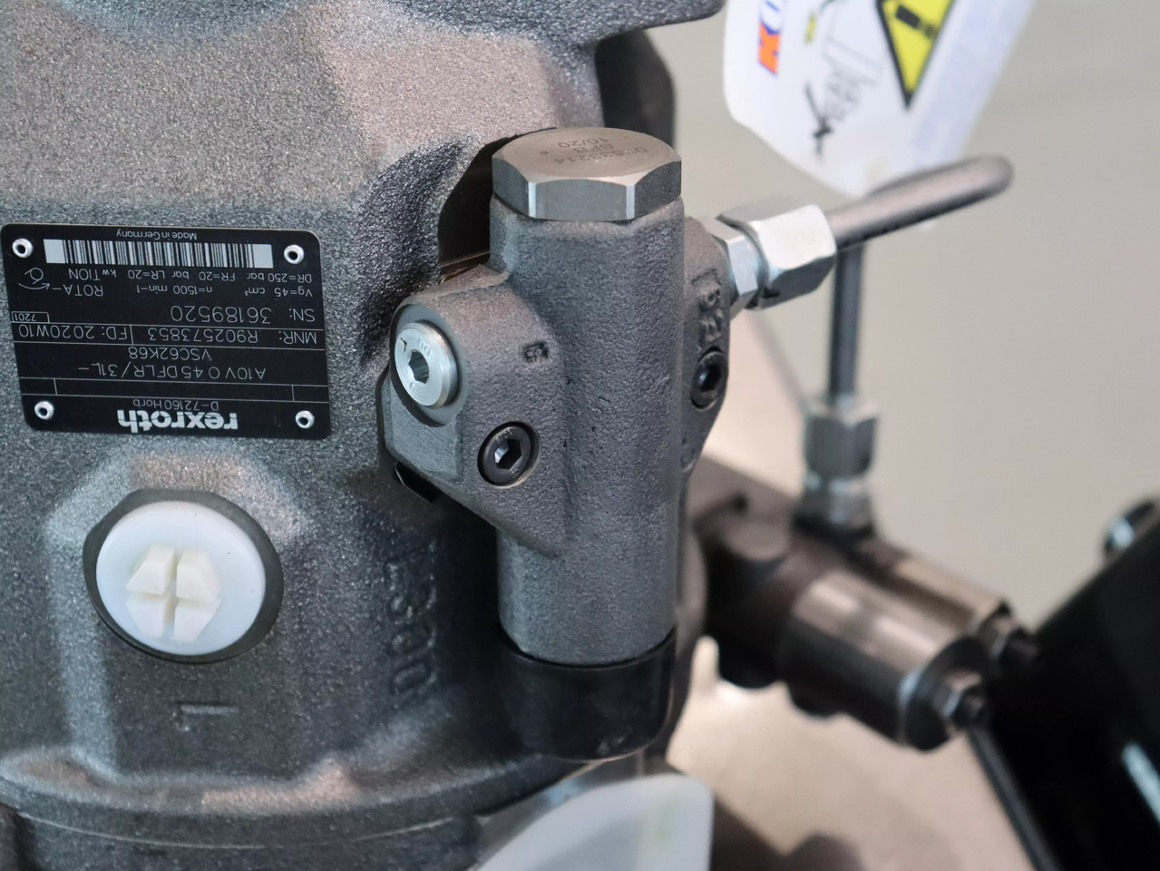 REXROTH A10VO45DFLR/31L-VSC62K68 - Bomba hidráulica para Maquinaria de construcción: foto 3 REXROTH A10VO45DFLR/31L-VSC62K68 - Bomba hidráulica para Maquinaria de construcción: foto 3