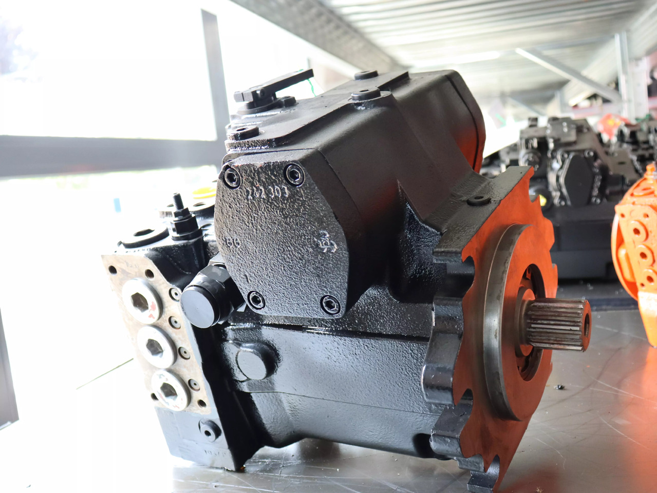 REXROTH A4VG125HWD1/32L-NZF02F001S - Bomba hidráulica para Maquinaria de construcción: foto 2 REXROTH A4VG125HWD1/32L-NZF02F001S - Bomba hidráulica para Maquinaria de construcción: foto 2