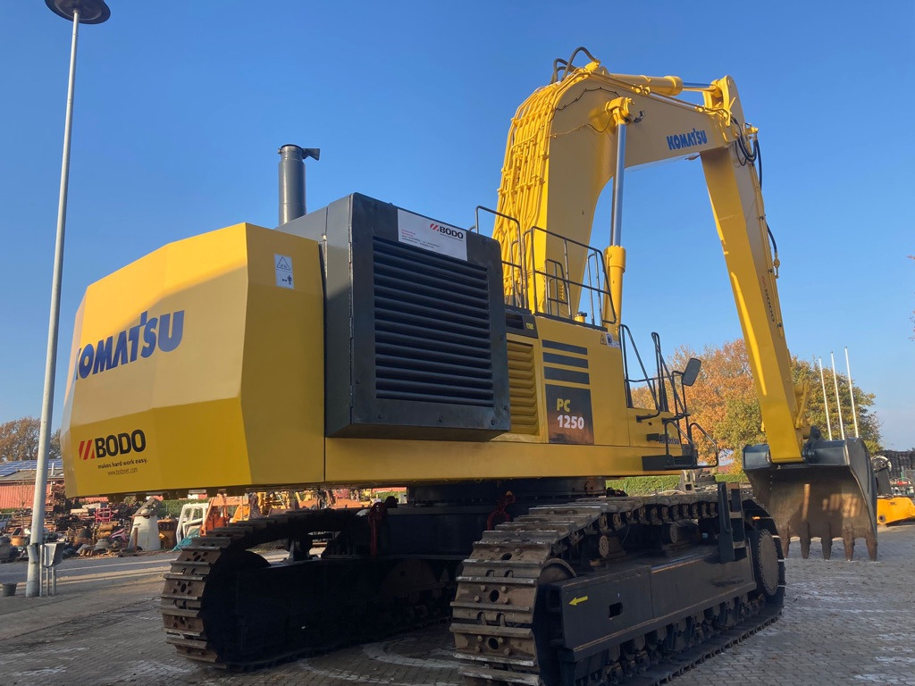 KOMATSU PC1250-7 - Excavadora de cadenas: foto 1 KOMATSU PC1250-7 - Excavadora de cadenas: foto 1