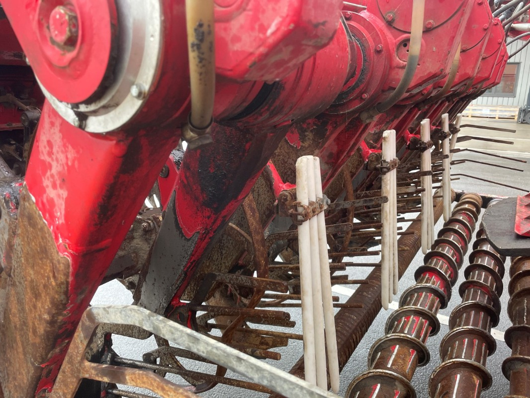 Holmer T4-40 - Equipo para trabajo del suelo: foto 4 Holmer T4-40 - Equipo para trabajo del suelo: foto 4