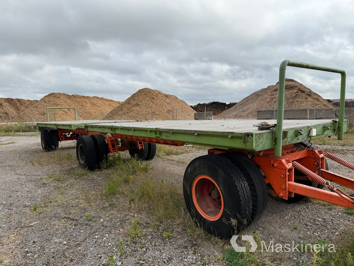 Balvagn 12m / Lastbilsflak Balvagn 12m / Lastbilssläp - Remolque plataforma agrícola: foto 4 Balvagn 12m / Lastbilsflak Balvagn 12m / Lastbilssläp - Remolque plataforma agrícola: foto 4