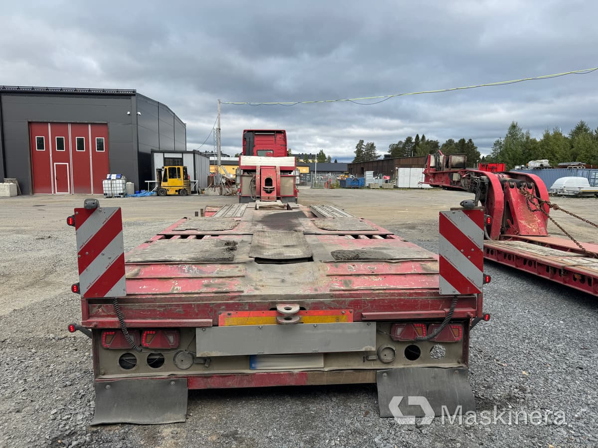 Volvo FH16 750 HP 8*4, Trailerteknik T3-66-KNOUT-S, Vang Athls 11111 Tungdragare Volvo FH16 750 med två maskintrailers - Cabeza tractora, Semirremolque portavehículos: foto 4 Volvo FH16 750 HP 8*4, Trailerteknik T3-66-KNOUT-S, Vang Athls 11111 Tungdragare Volvo FH16 750 med två maskintrailers - Cabeza tractora, Semirremolque portavehículos: foto 4