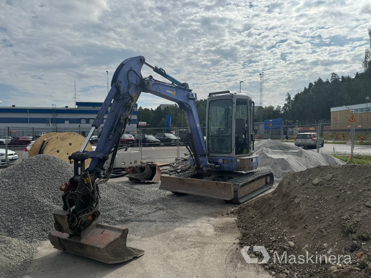 Grävmaskin Airman AX50U - Excavadora de cadenas: foto 1 Grävmaskin Airman AX50U - Excavadora de cadenas: foto 1