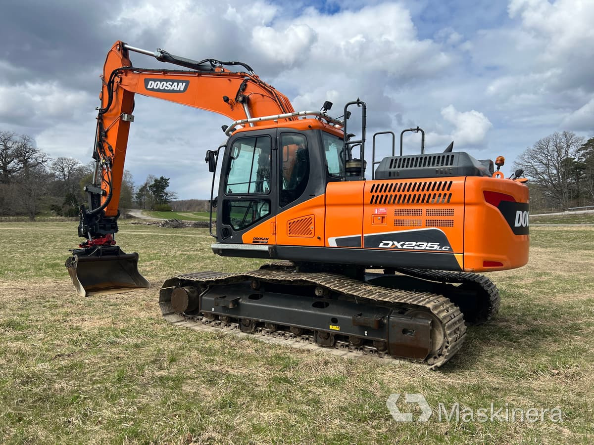 Grävmaskin Doosan DX235NLC-5 med grävsystem - Excavadora de cadenas: foto 3 Grävmaskin Doosan DX235NLC-5 med grävsystem - Excavadora de cadenas: foto 3