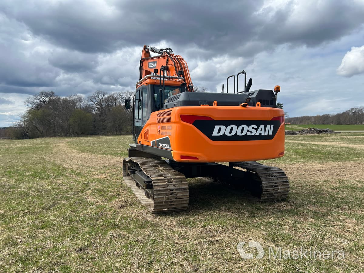 Grävmaskin Doosan DX235NLC-5 med grävsystem - Excavadora de cadenas: foto 4 Grävmaskin Doosan DX235NLC-5 med grävsystem - Excavadora de cadenas: foto 4