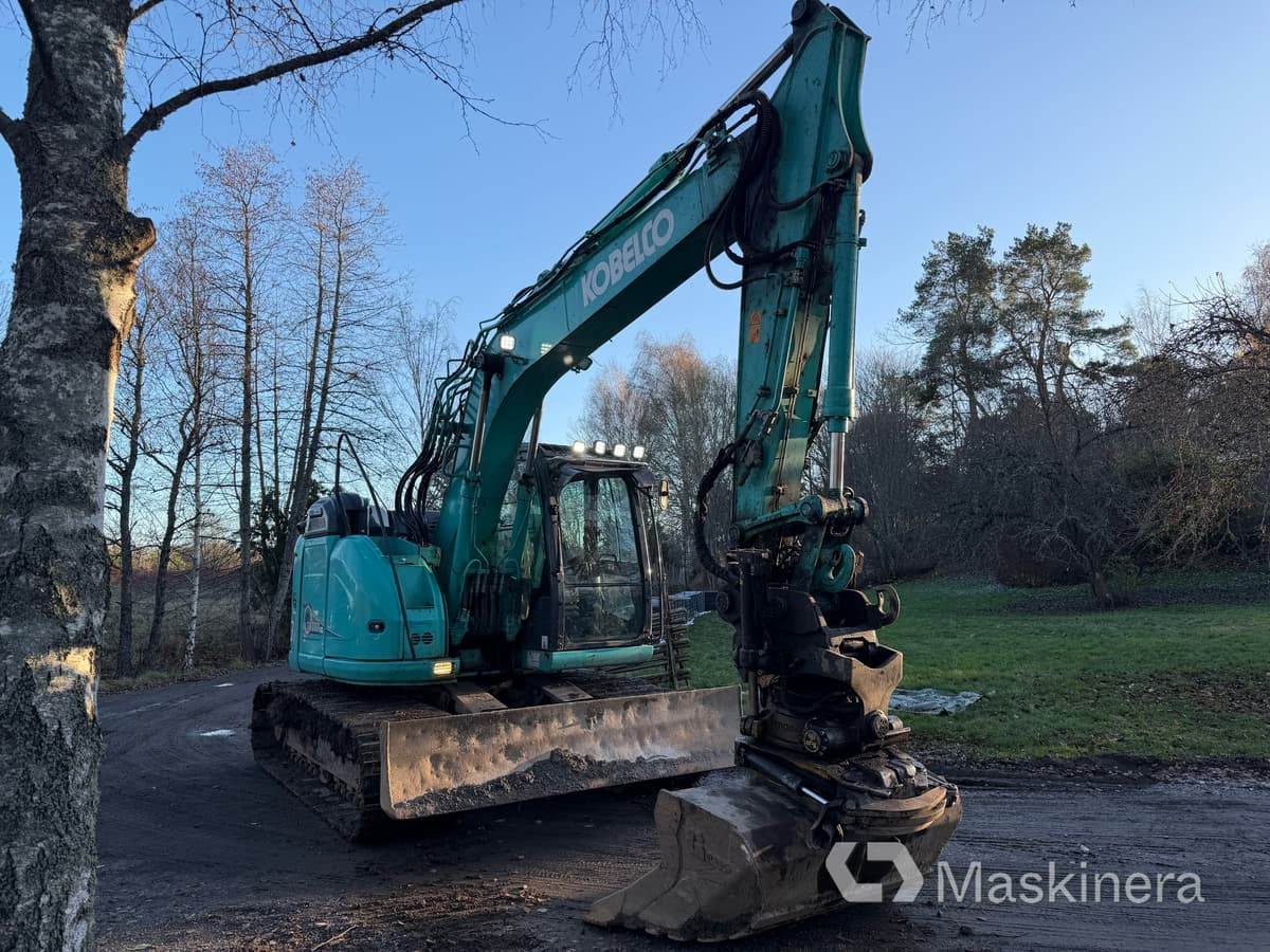 Grävmaskin Kobelco SK140SRLC-5 - Excavadora de cadenas: foto 3 Grävmaskin Kobelco SK140SRLC-5 - Excavadora de cadenas: foto 3
