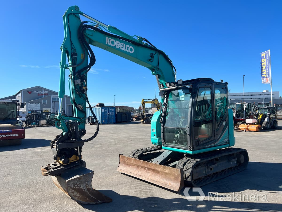 Grävmaskin Kobelco SK75SR-3E - Excavadora de cadenas: foto 1 Grävmaskin Kobelco SK75SR-3E - Excavadora de cadenas: foto 1