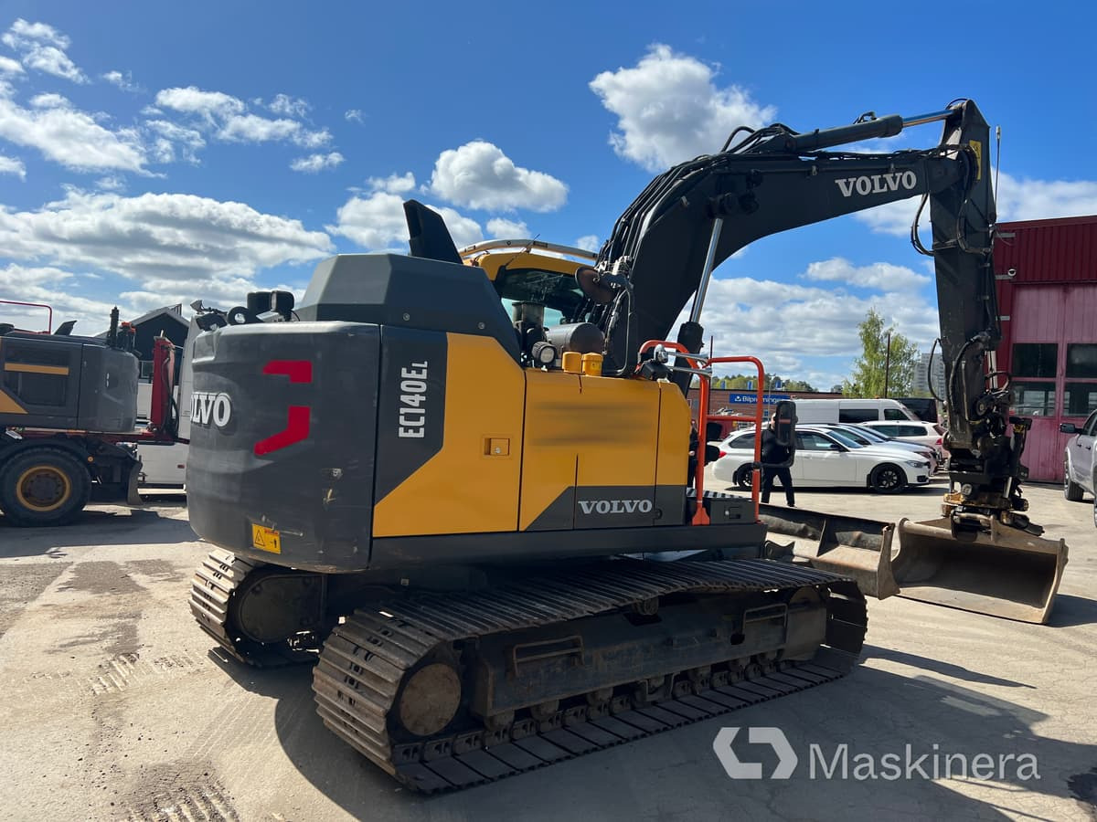 Grävmaskin Volvo EC140EL med 3 skopor - Excavadora de cadenas: foto 4 Grävmaskin Volvo EC140EL med 3 skopor - Excavadora de cadenas: foto 4