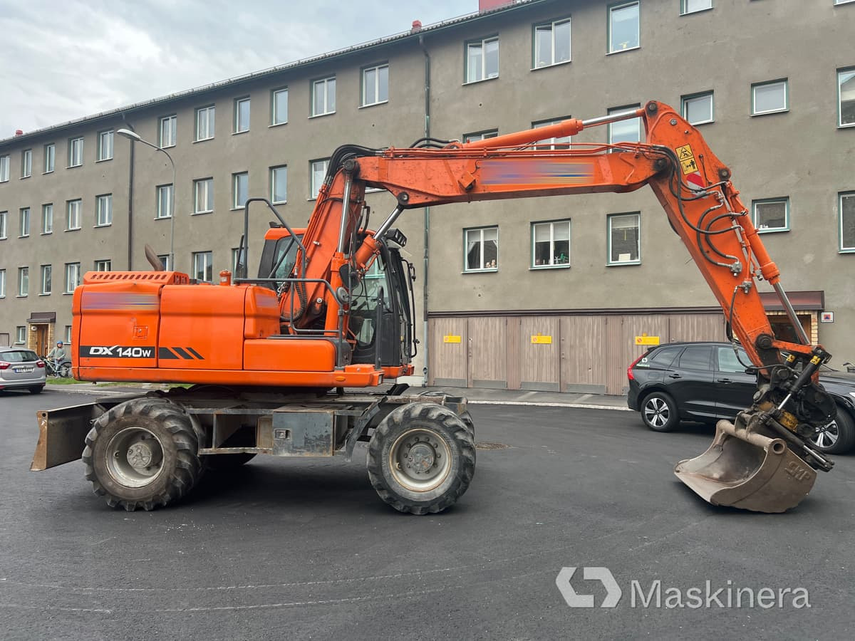 Hjugrävare Doosan DX140-3 - Excavadora de cadenas: foto 4 Hjugrävare Doosan DX140-3 - Excavadora de cadenas: foto 4