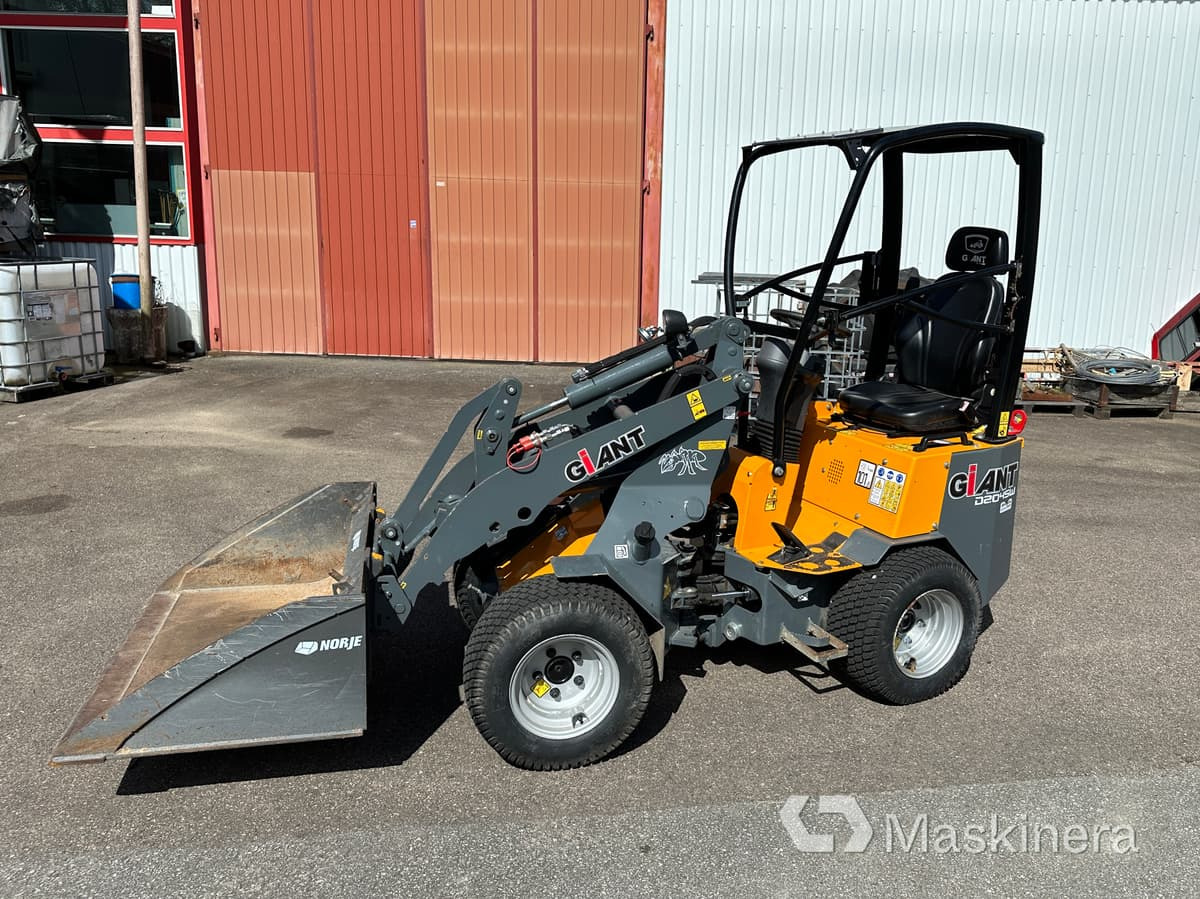 Hjullastare Giant D204SW - Cargadora de ruedas: foto 1 Hjullastare Giant D204SW - Cargadora de ruedas: foto 1